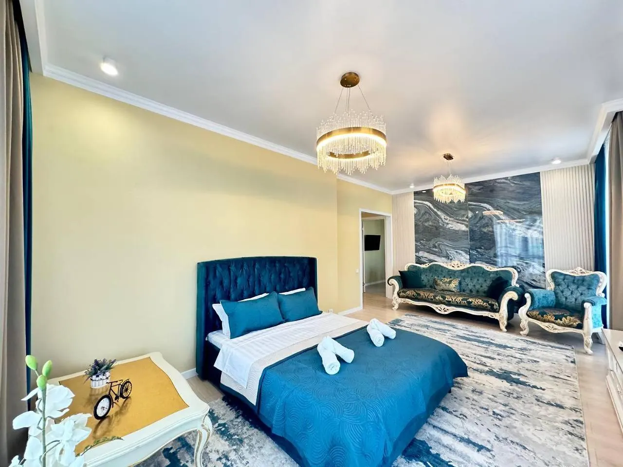 2 Room Apartment 4 You, Flat 156 Almaty